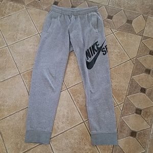 Nike SB boys sweatpants